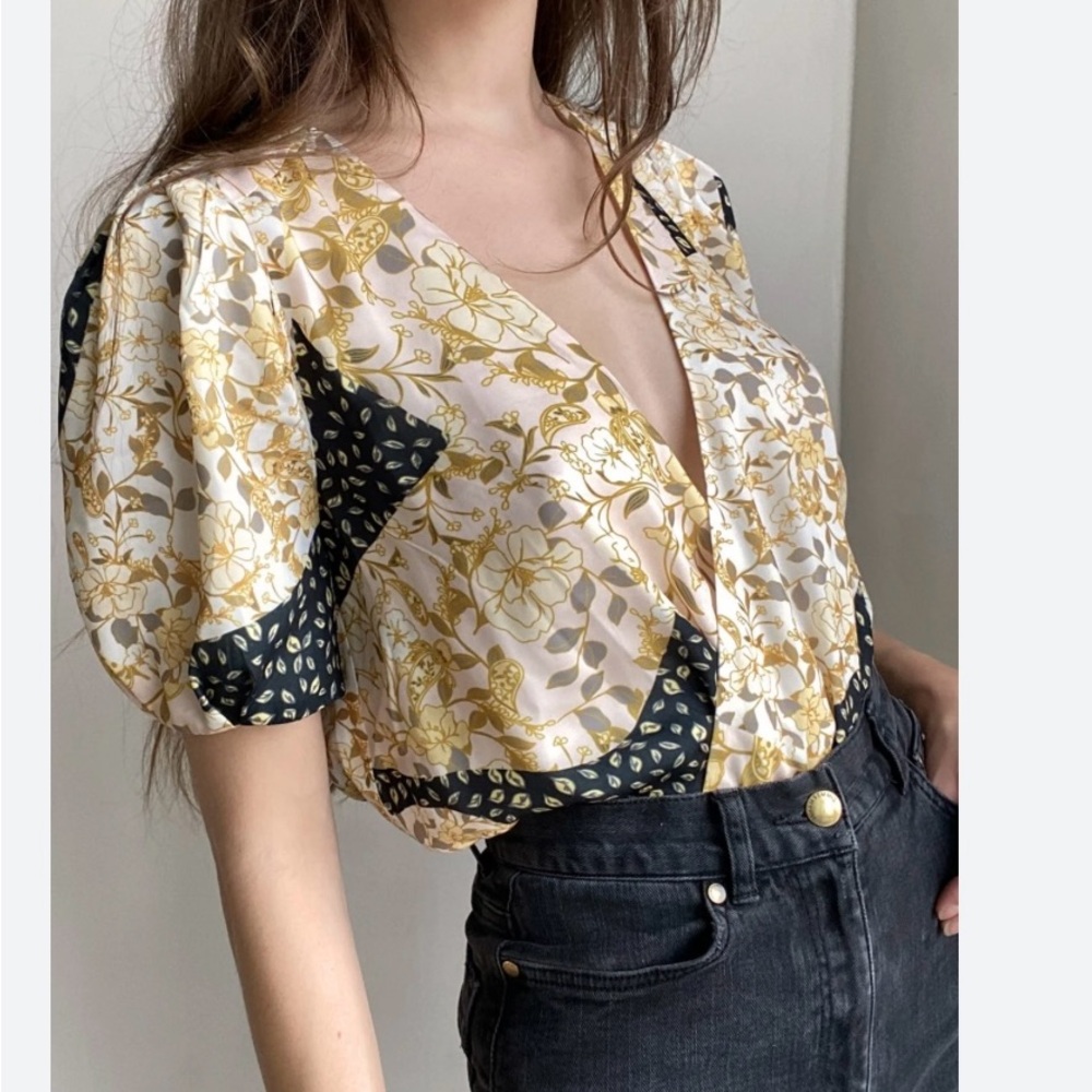 COPY - Greylin Lourdes short sleeve blouse